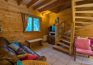 Spacious Chalet near Gérardmer: Terrace, Orchard, Ski, & Local Crafts