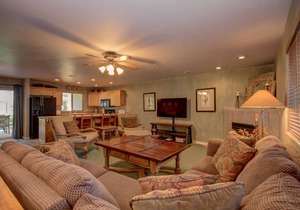 Spacious Condo in Las Palmas Resort