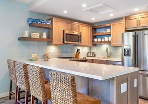 Spacious Corner Location with Wrap Around Lanai -BEST VALUE!