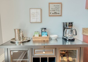 Spacious Downtown Owosso Loft