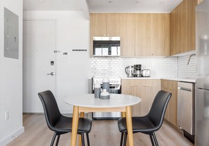 Spacious Dumbo 1BR w/W/D, Roof & Gym, nr TimeOut Building, by Blueground