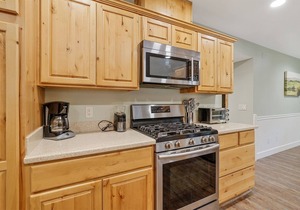 Spacious, Exquisite, Mountain Home! Prime Flagstaff Location!