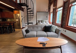Spacious Gastown Loft with 20ft ceiling
