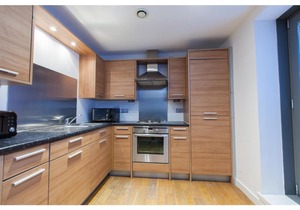 Spacious Harbour Flat W/View for 4 in Newhaven