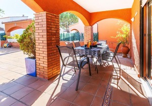 Spacious Holiday Home in Girona with Swimming Pool