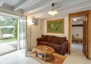 Spacious Holiday Home With Garden in Querrien France