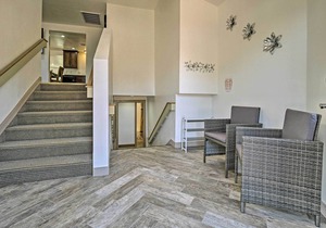 Spacious Home w/ Hot Tub < 3 Miles to Lake Powell!