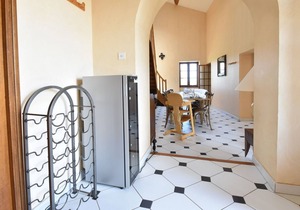 Spacious Mansion in Vinzelles with Swimming Pool