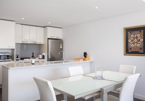 Spacious Modern Apartment In Sydney's North Shore