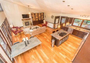 Spacious, Newly Renovated, Lake Junaluska Home surrounded by woods; pet friendly