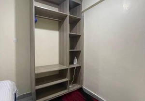 Spacious studio apartment, free parking on premise