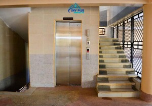 Spacious studio apartment, free parking on premise