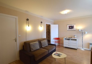 Spacious studio in Évian-les-Bains, balcony, near center