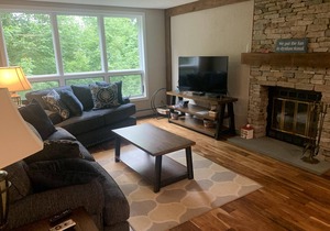 Spacious, Stylish Timber Creek Townhouse near Mount Snow; free shuttle