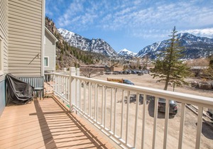 Spacious Townhome- Near Hot Springs Pool and Downtown Ouray- Pet Friendly!