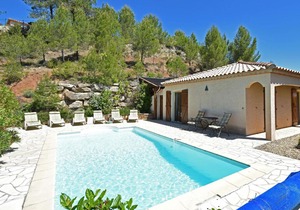 Spacious Villa in Beaufort with Pool