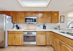 Spacious, waterfront condo with on-site pool, hot tub, & tennis