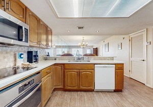Spacious, waterfront condo with on-site pool, hot tub, & tennis