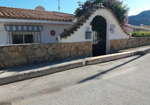Spanish villa in stunning location - Jalon Valley