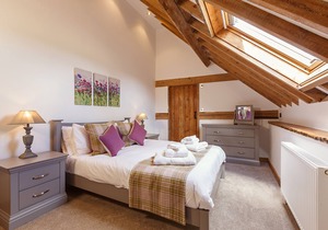 Sparks Barn, Holt