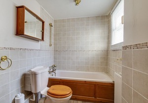 Sparrow Cottage - Two Bedroom House, Sleeps 4