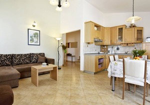 SPECIAL OFFER 30. 07.-05. 08. NOEMI3 Poreč-Tar with pool, balcony, Wi-Fi