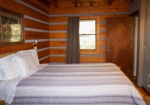 SPECIAL *Sept. 13th- Oct. 4th 20% off* Ol'Smoky Log Cabin on the River Unit 4