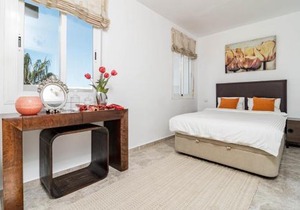Spectacular 2 bedroom Penthouse in best location in Nueva Andalucia