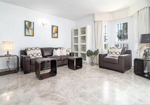 Spectacular 2 bedroom Penthouse in best location in Nueva Andalucia