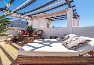 Spectacular 2 bedroom Penthouse in best location in Nueva Andalucia