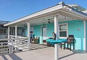 Spectacular beach house just steps away from the sand!