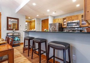 Spectacular Pinecone Lodge 2 Bedroom Home In The Heart Of Arrowhead Village