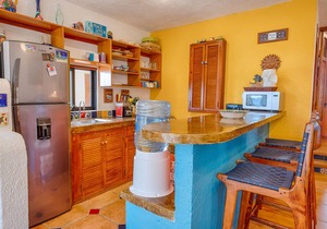 Spectacular view with beach access, perfect for a family getaway!