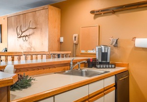 Spectacular views and ski access from this cozy Edelweiss one bedroom