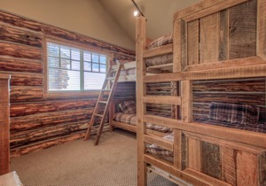 Spend Summer in Big Sky! Quaint Log Cabin near Big Sky Resort with Private Hot Tub and WifI