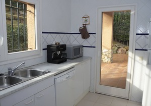 SPLENDID SEA VIEW, 100 m. from the beach, POOL, BBQ, WI-FI