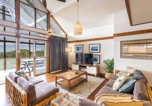 Spookys 5, 5/8 Bay St