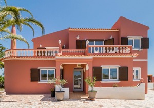 Sprawling Air-Conditioned Villa w/ Kitchen, Private Pool, Lounge Area, & WiFi