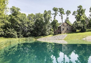 SPRING IS IN THE AIR! BOOK YOUR SPRING GETAWAY NOW!