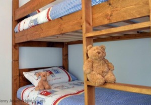 Springwell , West Wittering - a cottage that sleeps 4 guests in 2 bedrooms
