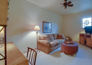 Spruce Tree Lodge #208