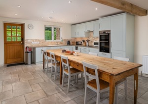 Stable Cottage - Beautiful Family Property in Rural Hampshire