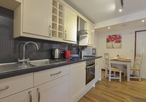 STABLE COTTAGE, pet friendly, with a garden in Halwill Junction