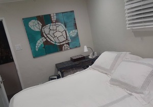 Stand Alone Private Studio in trendy Bixby Knolls