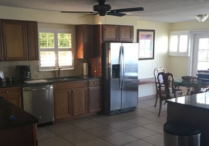 Standalone Unit at Little Gull Resort. Amazing Sarasota Bay View! Walk to Beach.