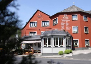 Standard Double Room - Hotel zur Post Waldbreitbach