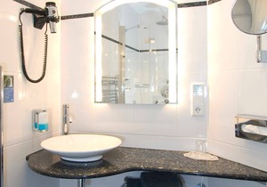 Standard Double Room - Hotel Linderhof