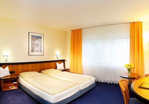 Standard Double Room - Hotel Linderhof