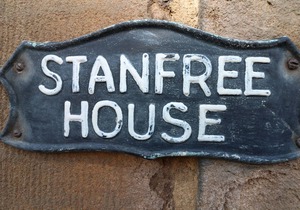 STANFREE HOUSE, pet friendly, with open fire in Winster