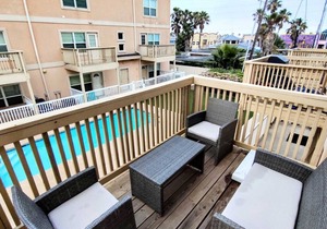 STAR BEACHSIDE 107 (3-Bedroom Condo) with Pool by RedAwning